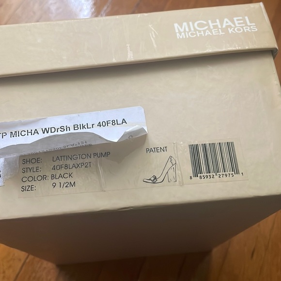 EUC Michael Kors Lattington Pump (black patent finish) - original box - Picture 11 of 12